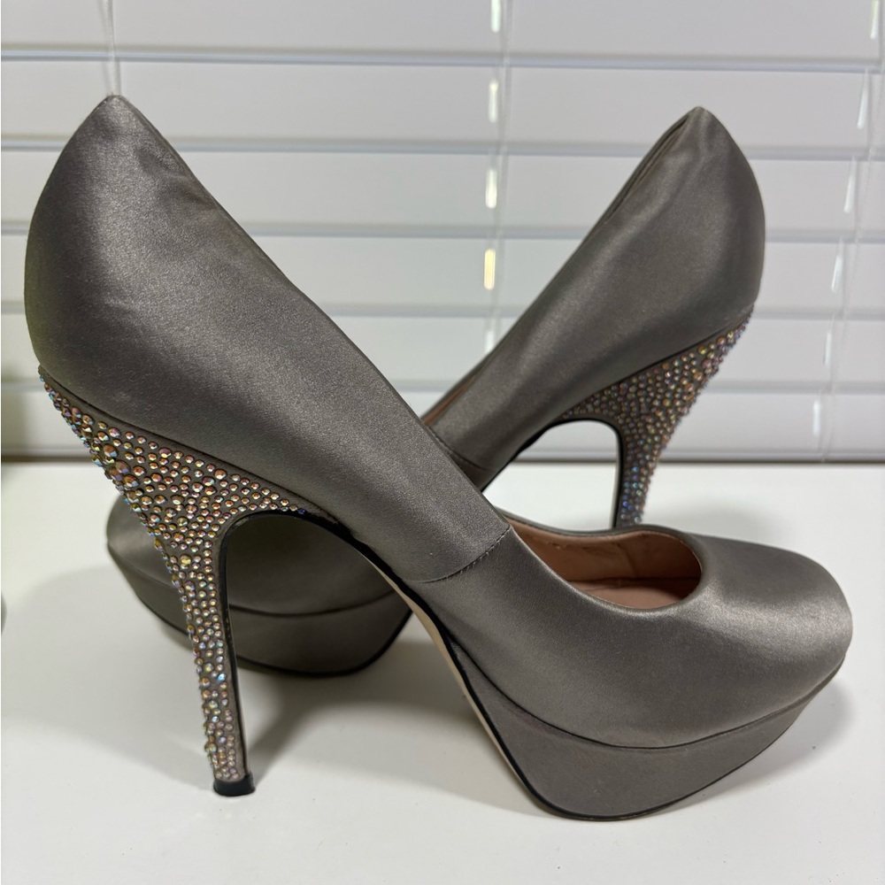 Steve Madden Silver Satin Rhinestone Heels Size 10 Well Loved w/ Life Left!
